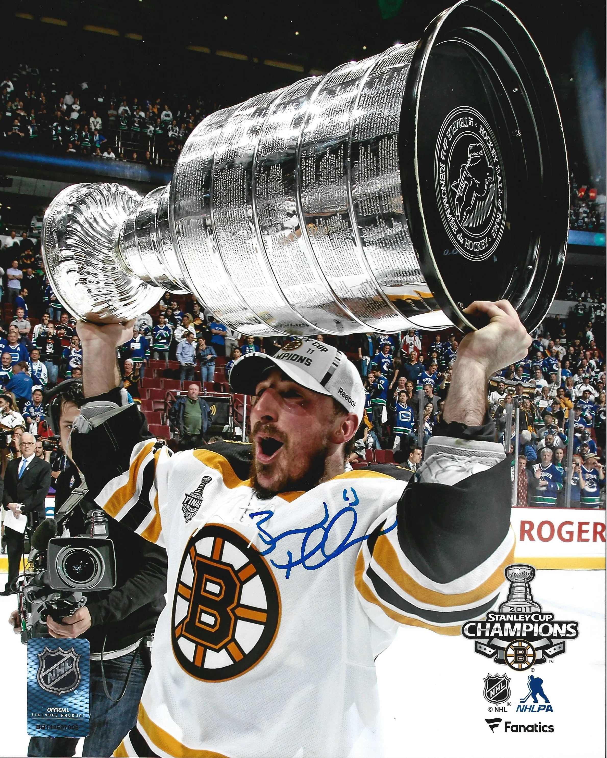 Brad Marchand 2011 Stanley Cup Boston Bruins Autographed 16" x 20" Hockey Photo