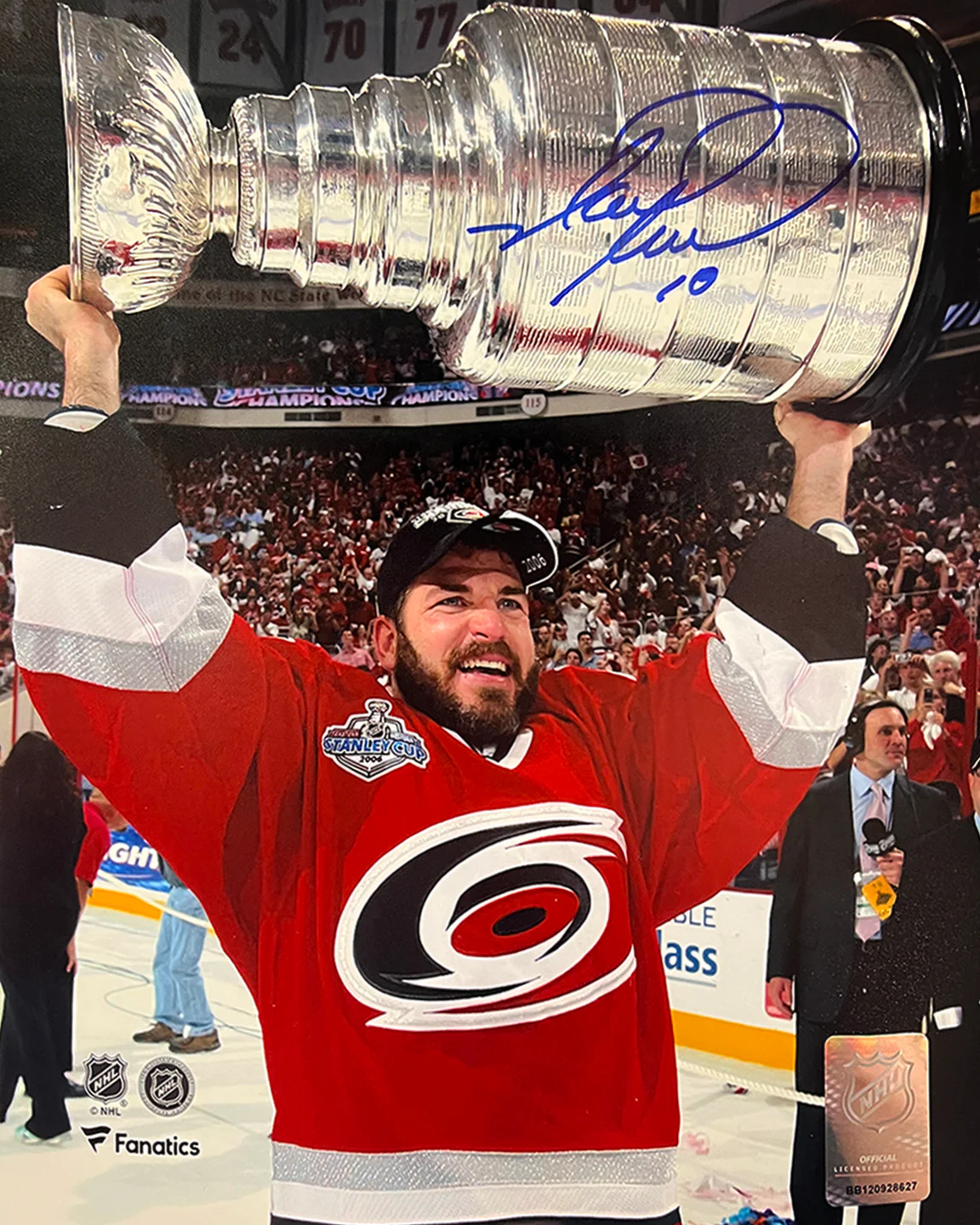 Mark Recchi 2006 Stanley Cup Champions Carolina Hurricanes Autographed 8" x 10" Hockey Photo - Image 2